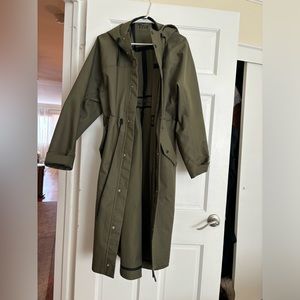 Aritzia TNA rain coat